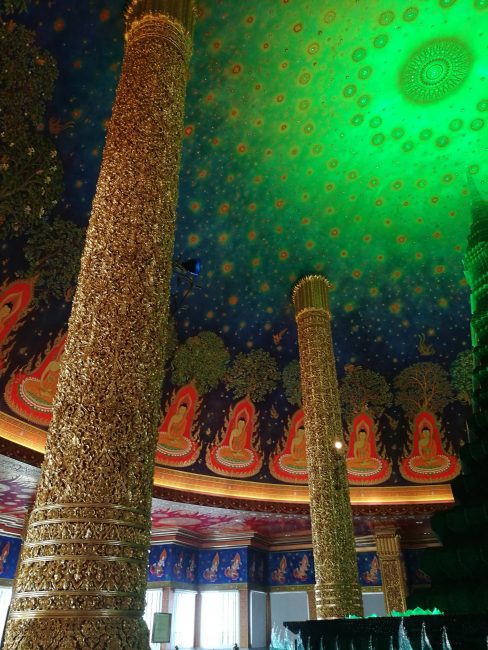インスタ映タイの寺ワットパクナムの全貌